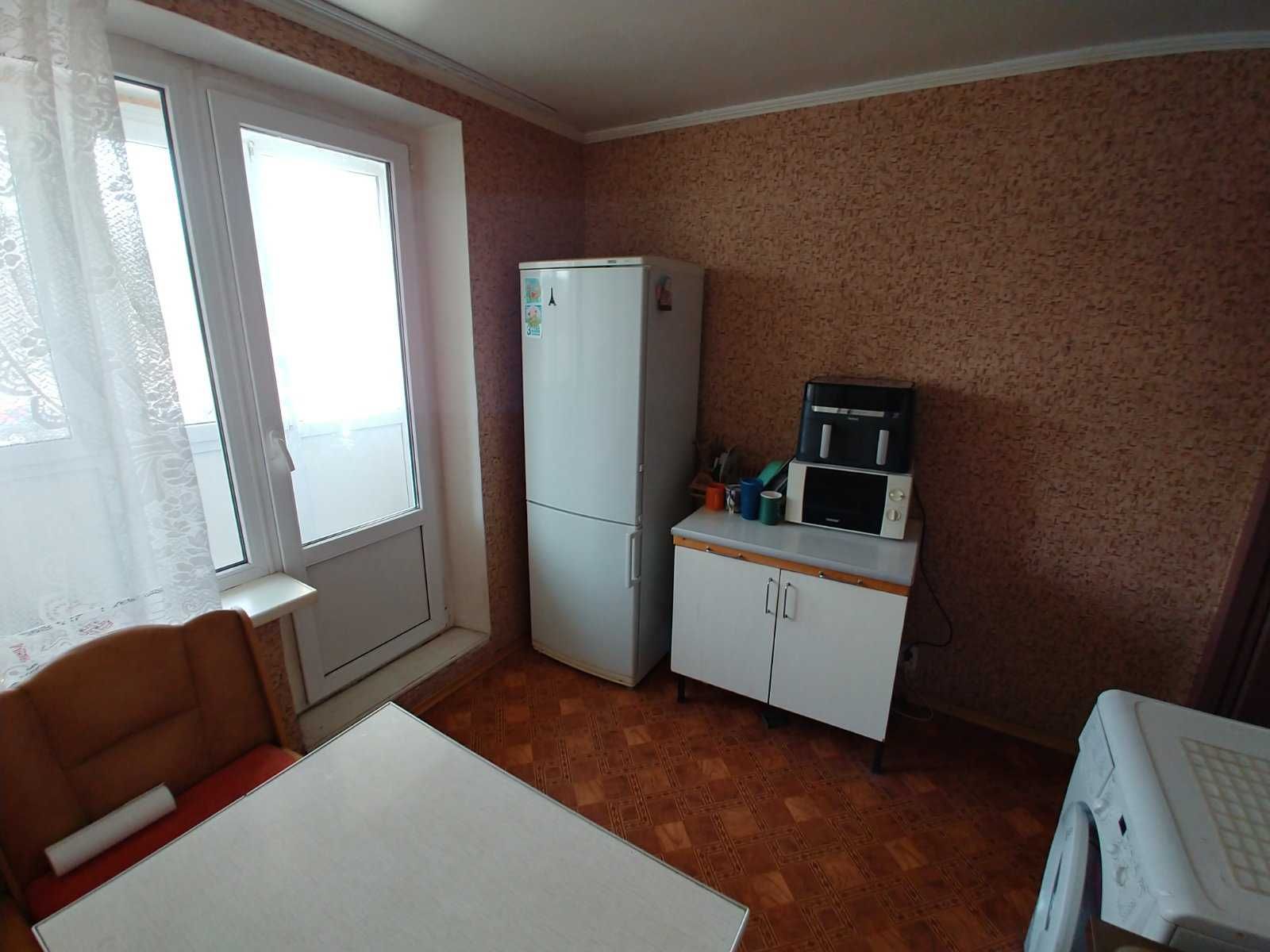 продам 1кімнатну квартиру на мінському масиві