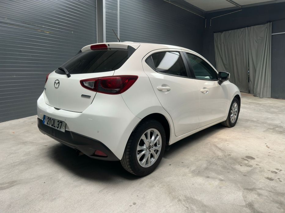 Mazda 2 1.5 Diesel SkyActive Como Novo