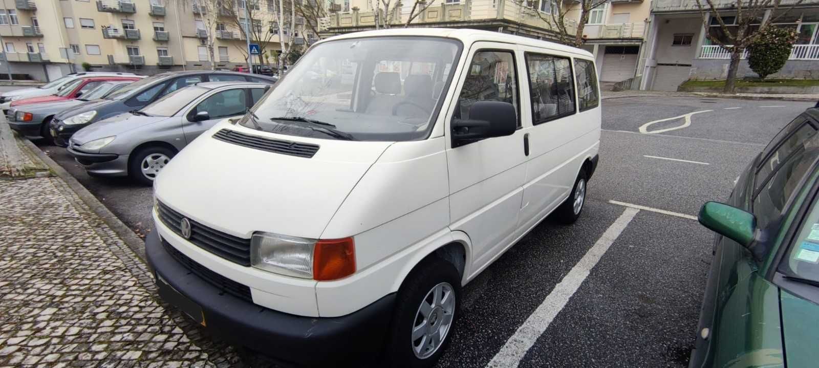 Carrinha Volkswagen Transporter | 9 lugares