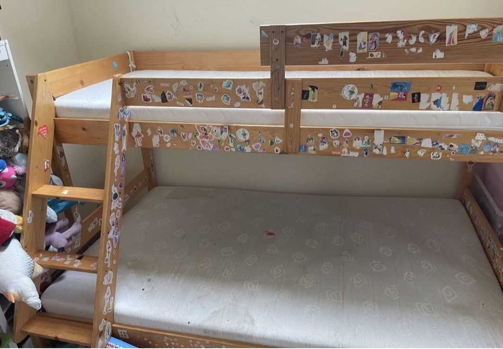 Łóżko piętrowe dla dziecka z materacami - możliwy transport