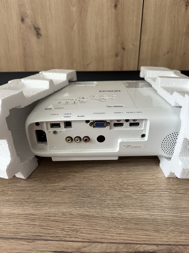 Projektor Epson EH-TW650