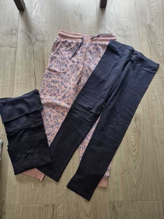 Zestaw ubrań dla dziewczynki rozm. 110/116