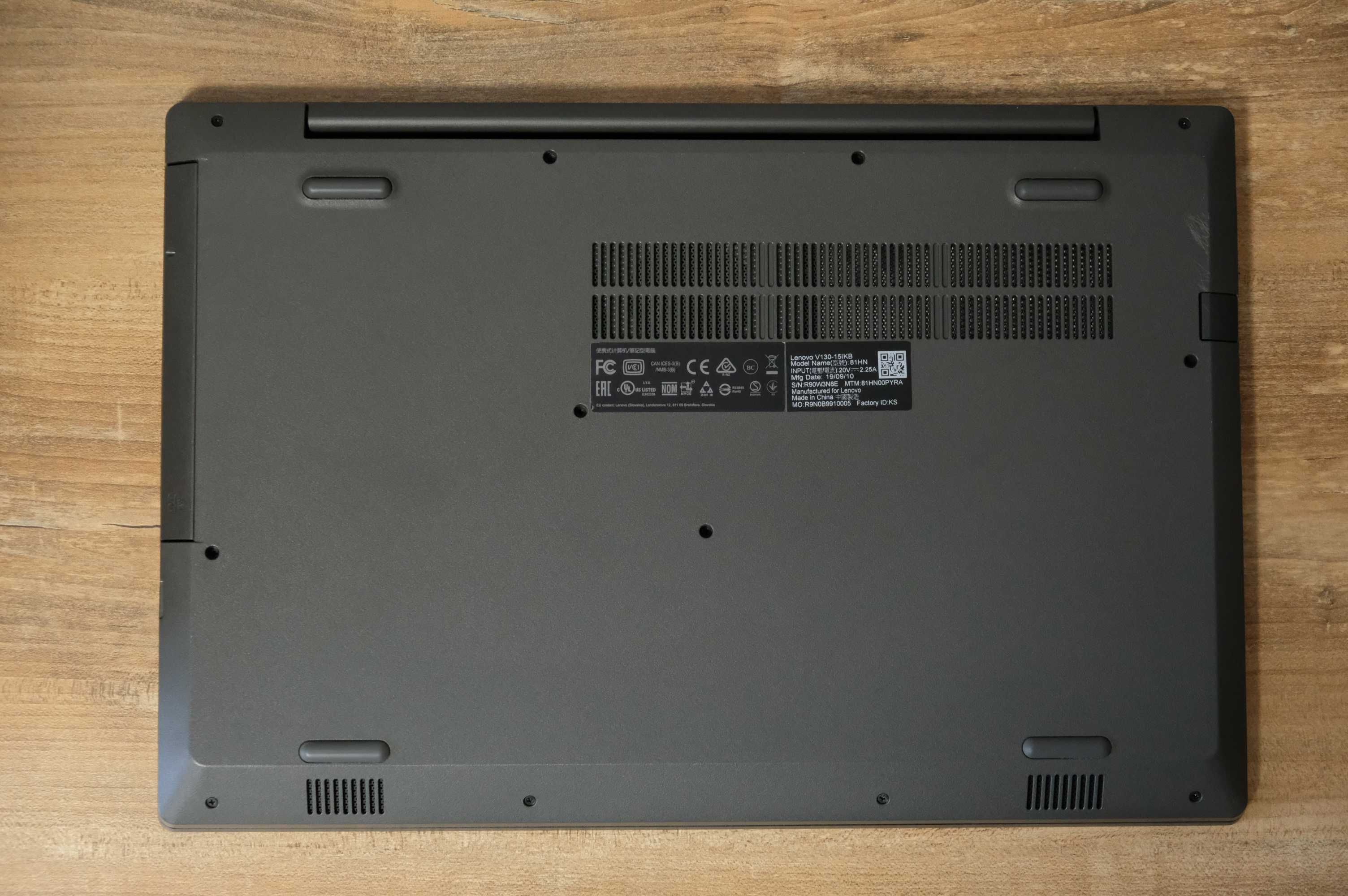 Ноутбук Lenovo V130 15,6" i3, RAM 8 Gb, SSD 256 Gb