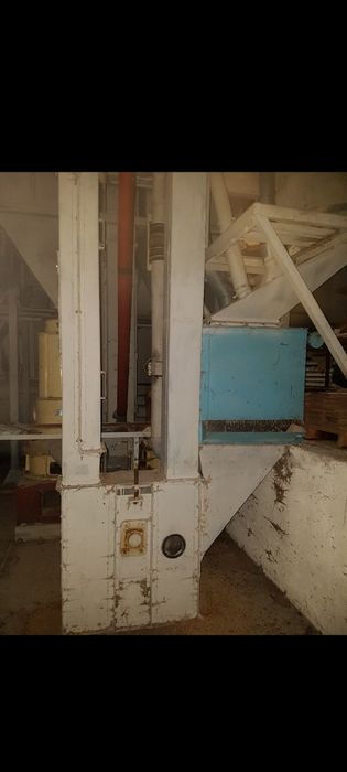 Obluskiwacz pionowy Ekonos Łuskarka Młyn do kaszy  Odkamieniacz