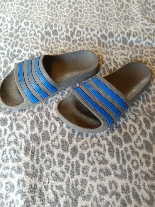Klapki adidas r. 33