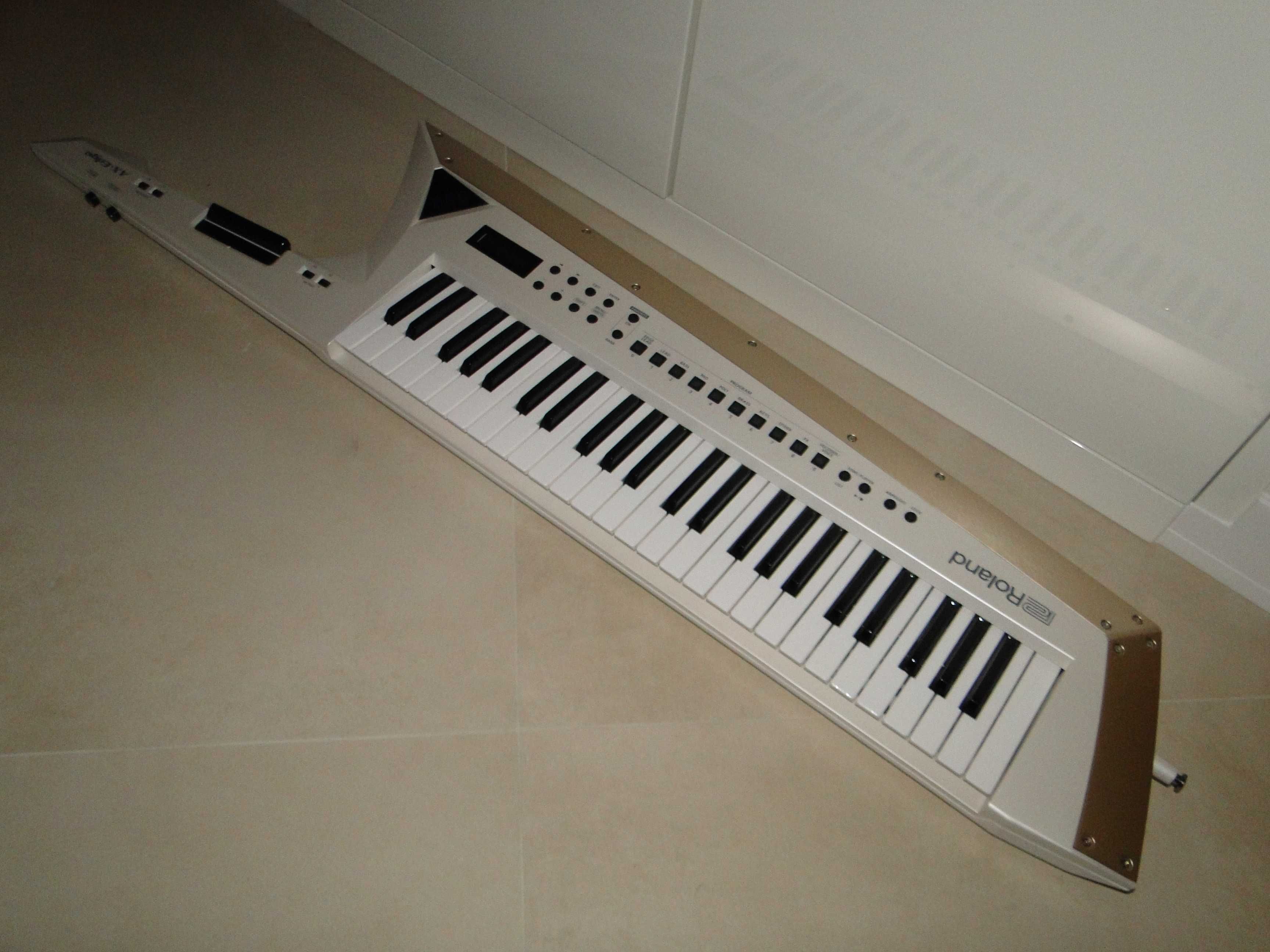 Zawodowy Syntezator Na Pasku KEYTAR ROLAND AX EDGE WHITE.Nówka.Okazja