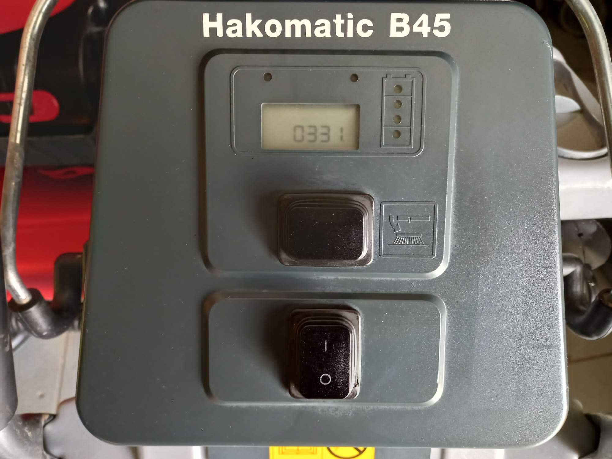Profesjonalna szorowarka z trakcją Hako B 45 TB510