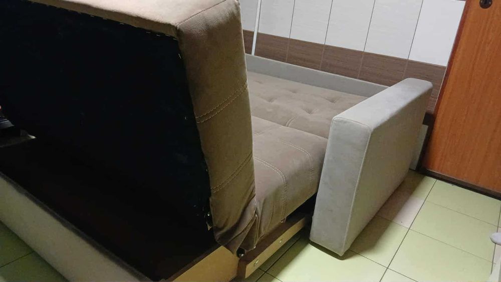 rozkładana sofa beż
