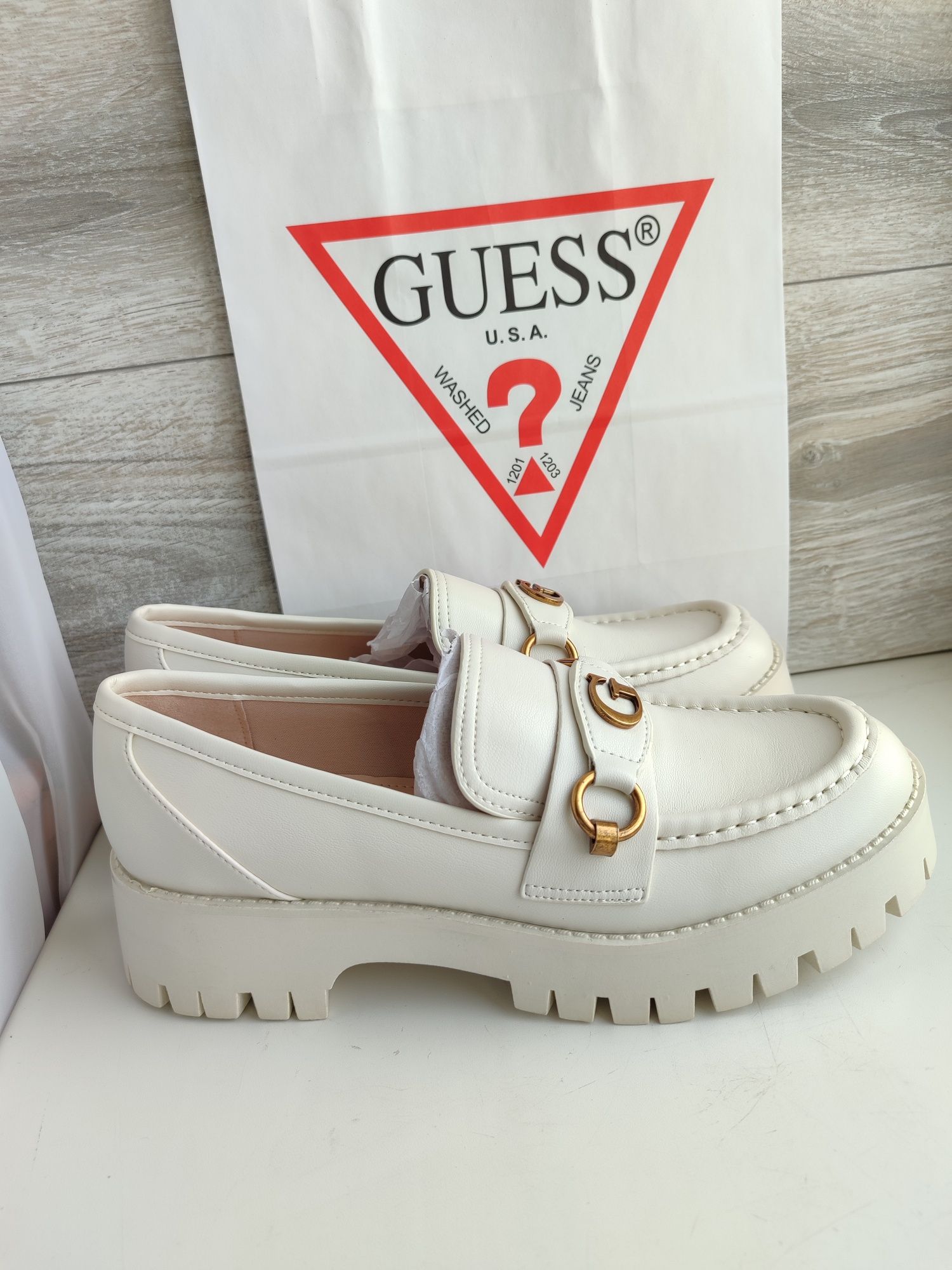 Лофери guess р.41