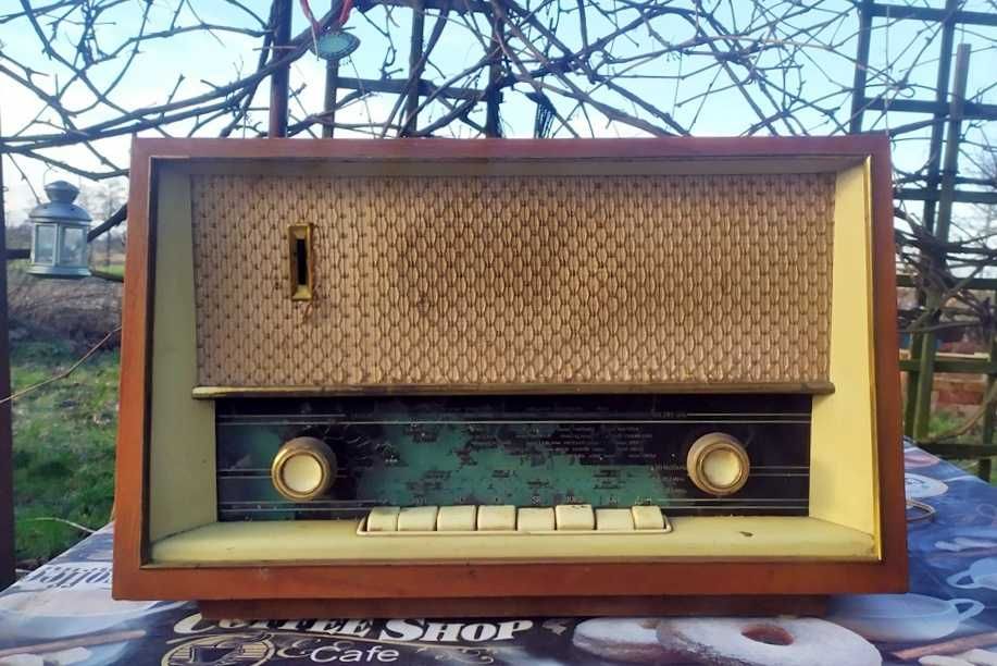 Stare polskie radio Goplana 3211 lampowe, dizajn PRL