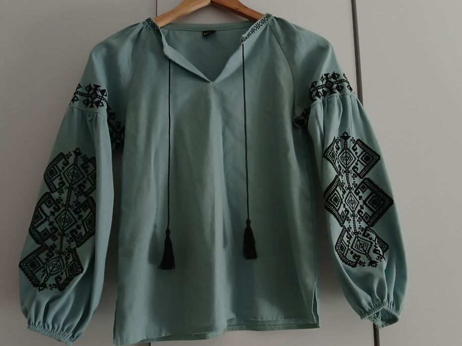 Вишиванка , в гарному стані