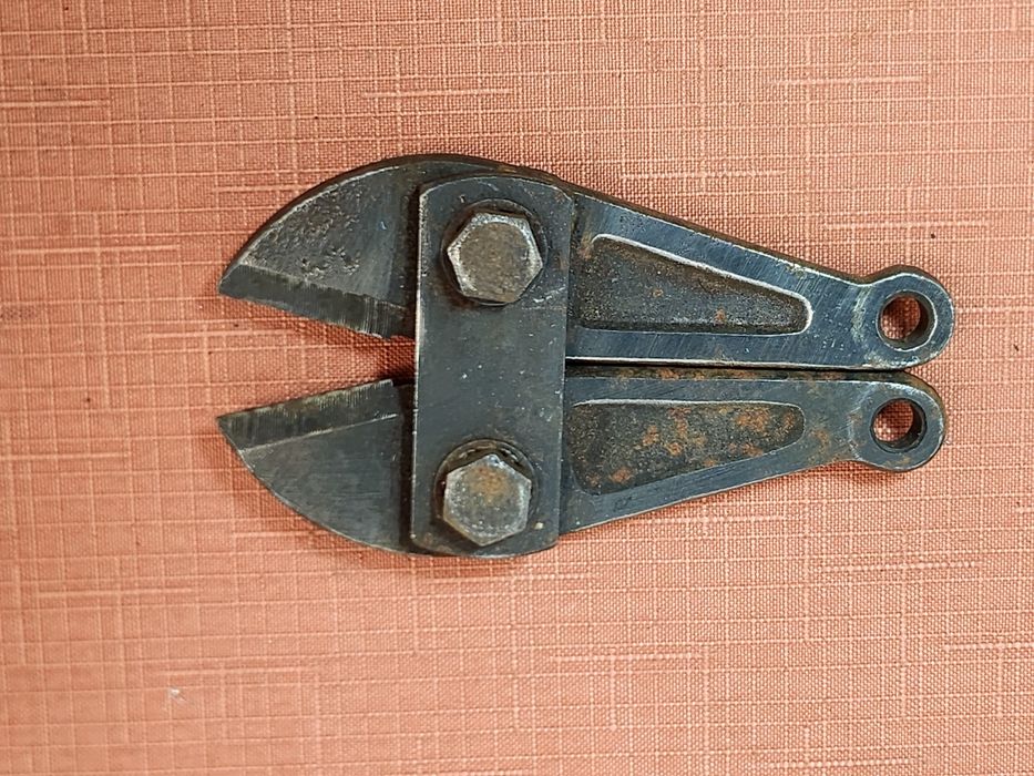 Nożyce do prętów głowica