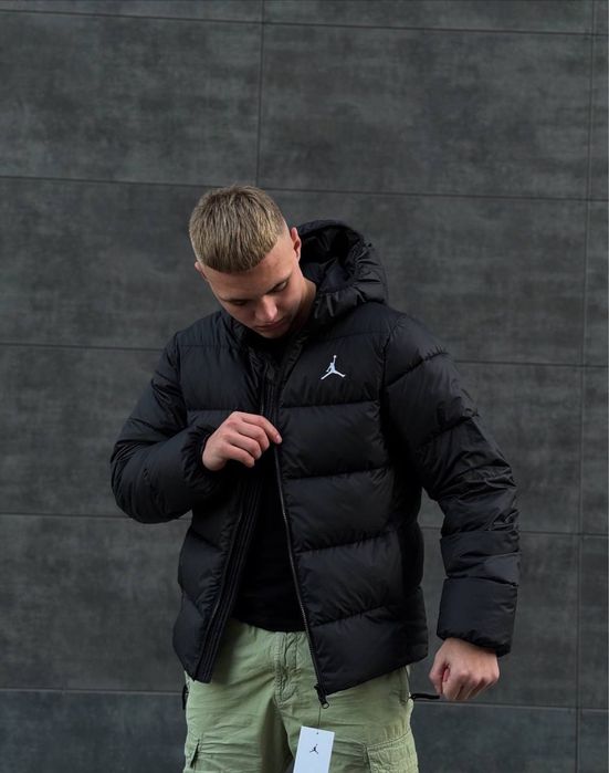 Пуховик jordan  з вишитим логттипом