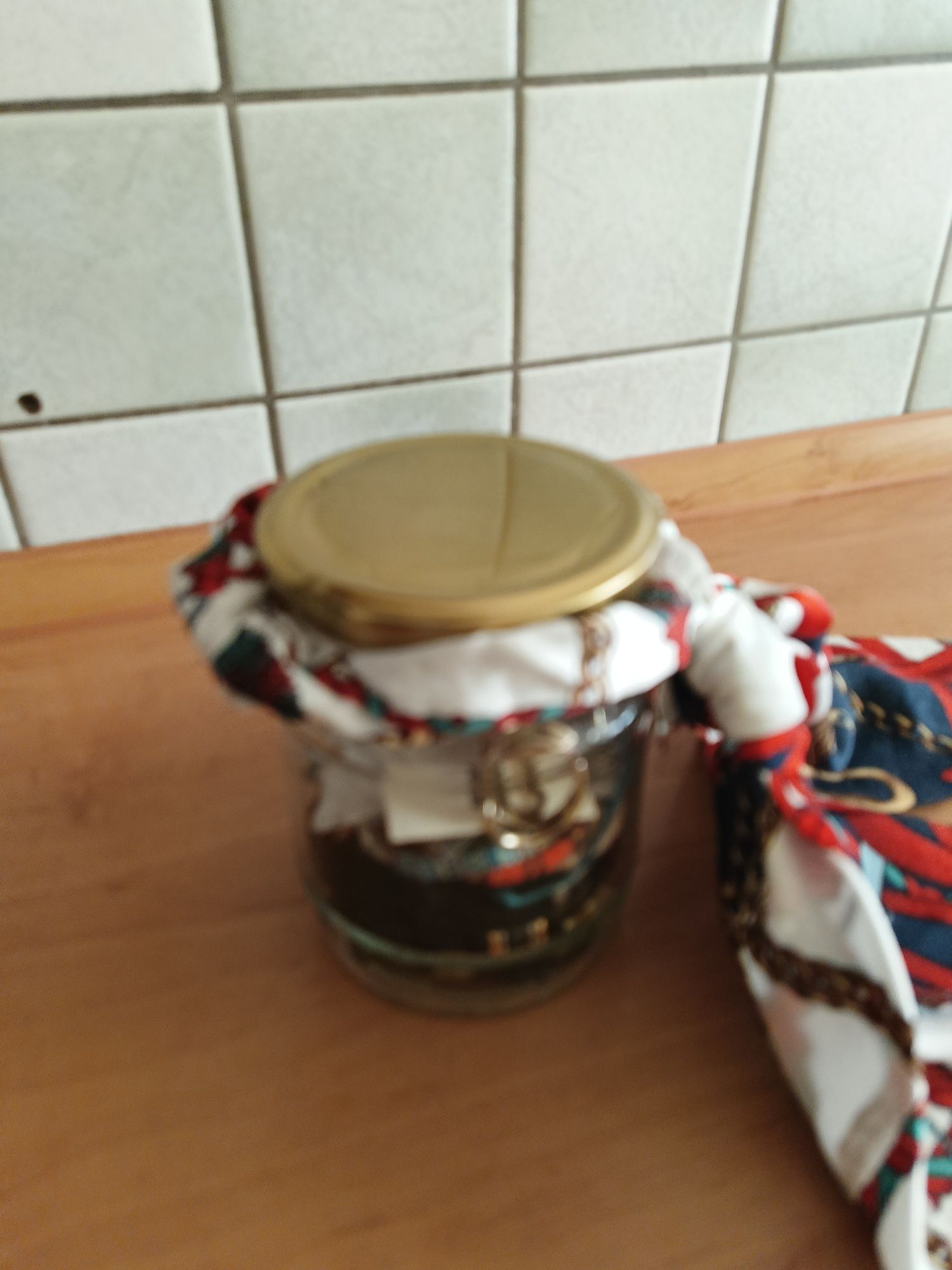 Słoik z biżuterią