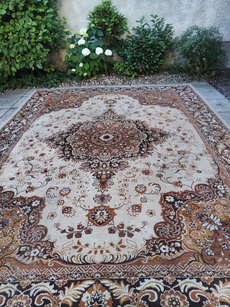 Dywan 3.90 m 3 m