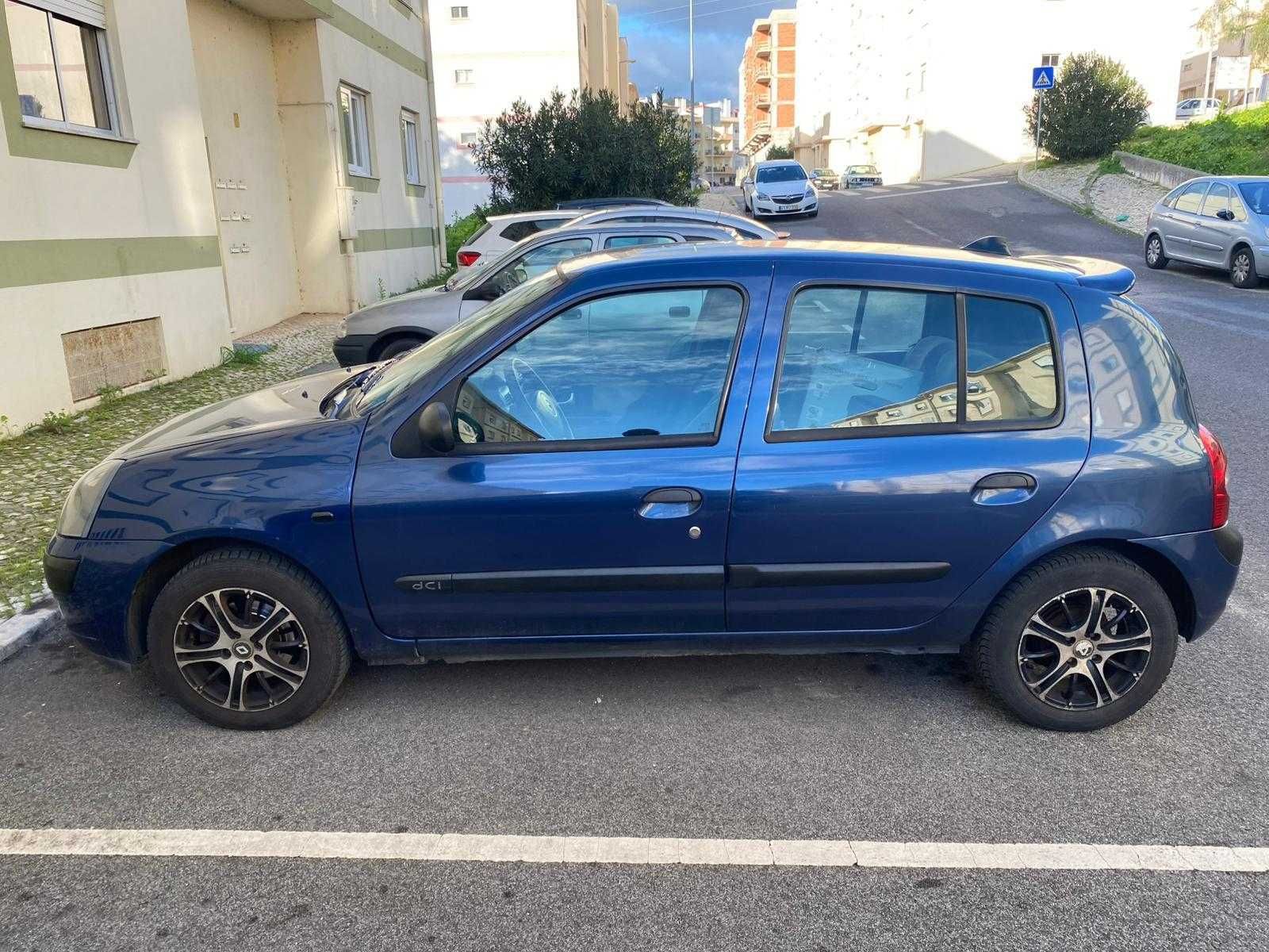Renault Clio 1.5 dCi 2004 - Económico e Fiável