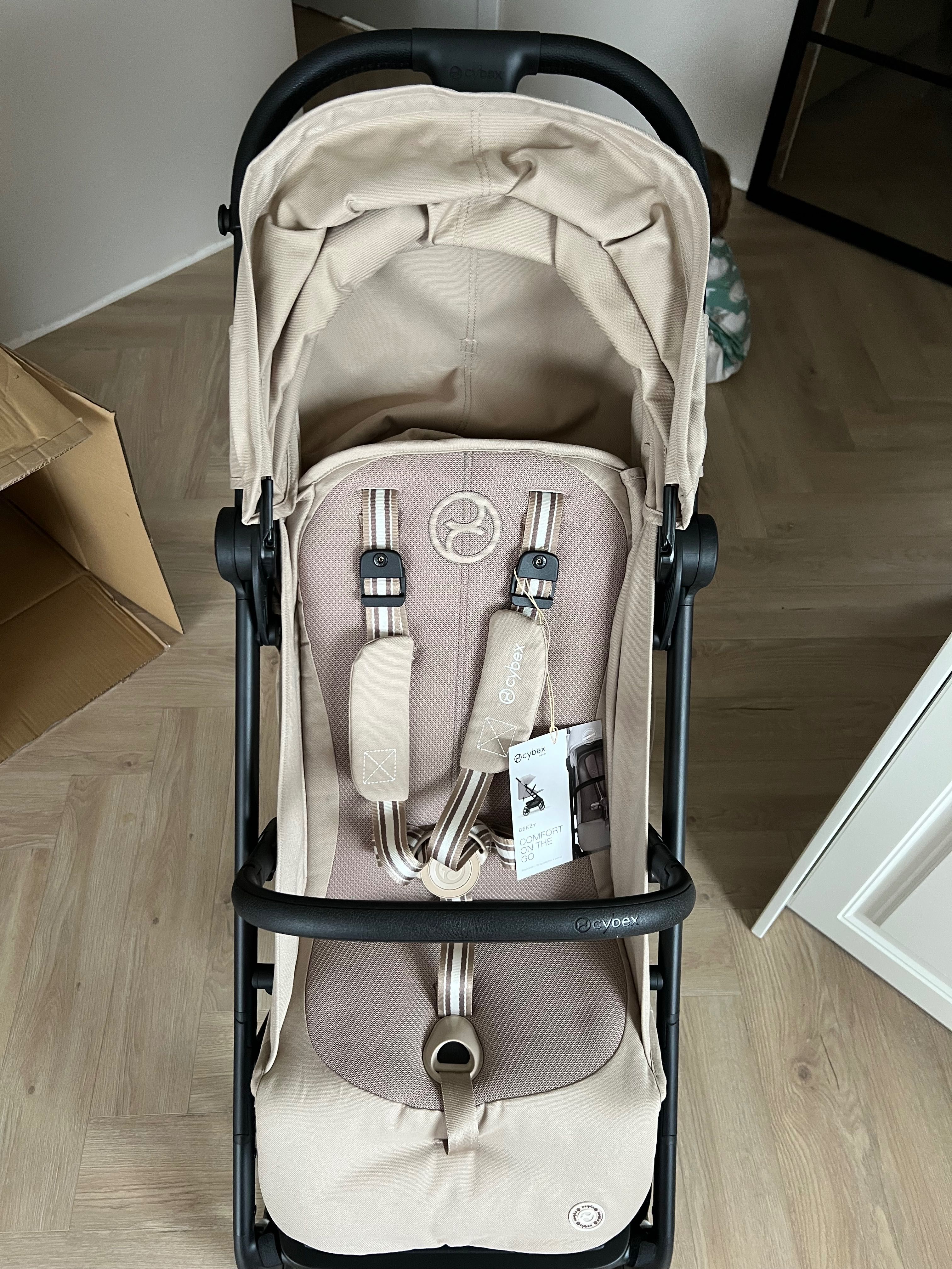 Cybex Eezy Almond Beige