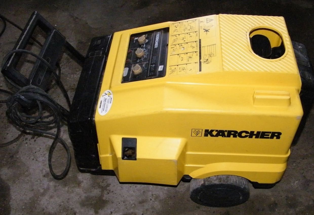 Wynajem Myjka Gorącowodna KARCHER HDS790 C