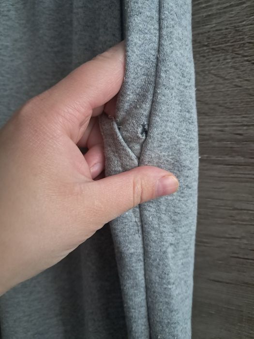 Szare szerokie spodnie damskie Sinsay (mała wada)