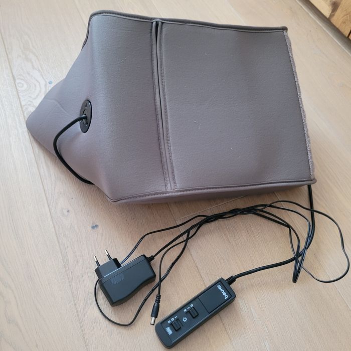 But rozgrzewający z masażerem stóp BEURER