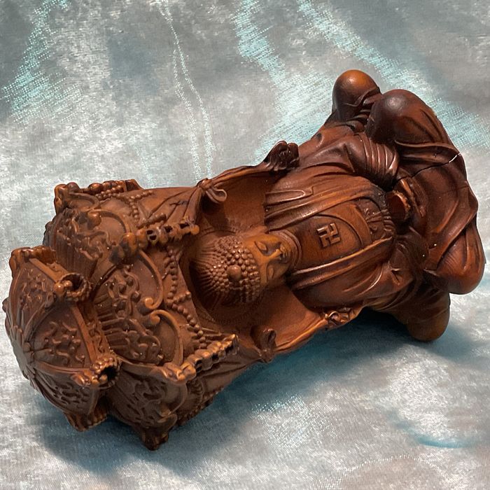 Escultura em madeira exótica 10 cm