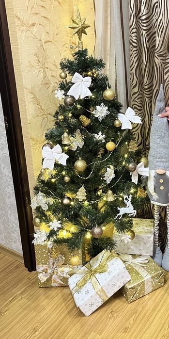 Искусственная ёлка/ Штучна ялинка/ Искуственная елка