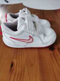 Buty nike rozm 25