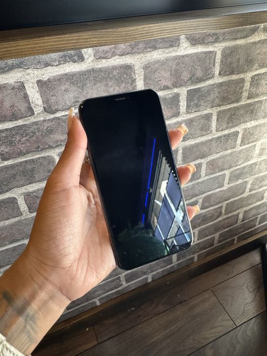 iPhone XS 	•	Capacidade: 256GB