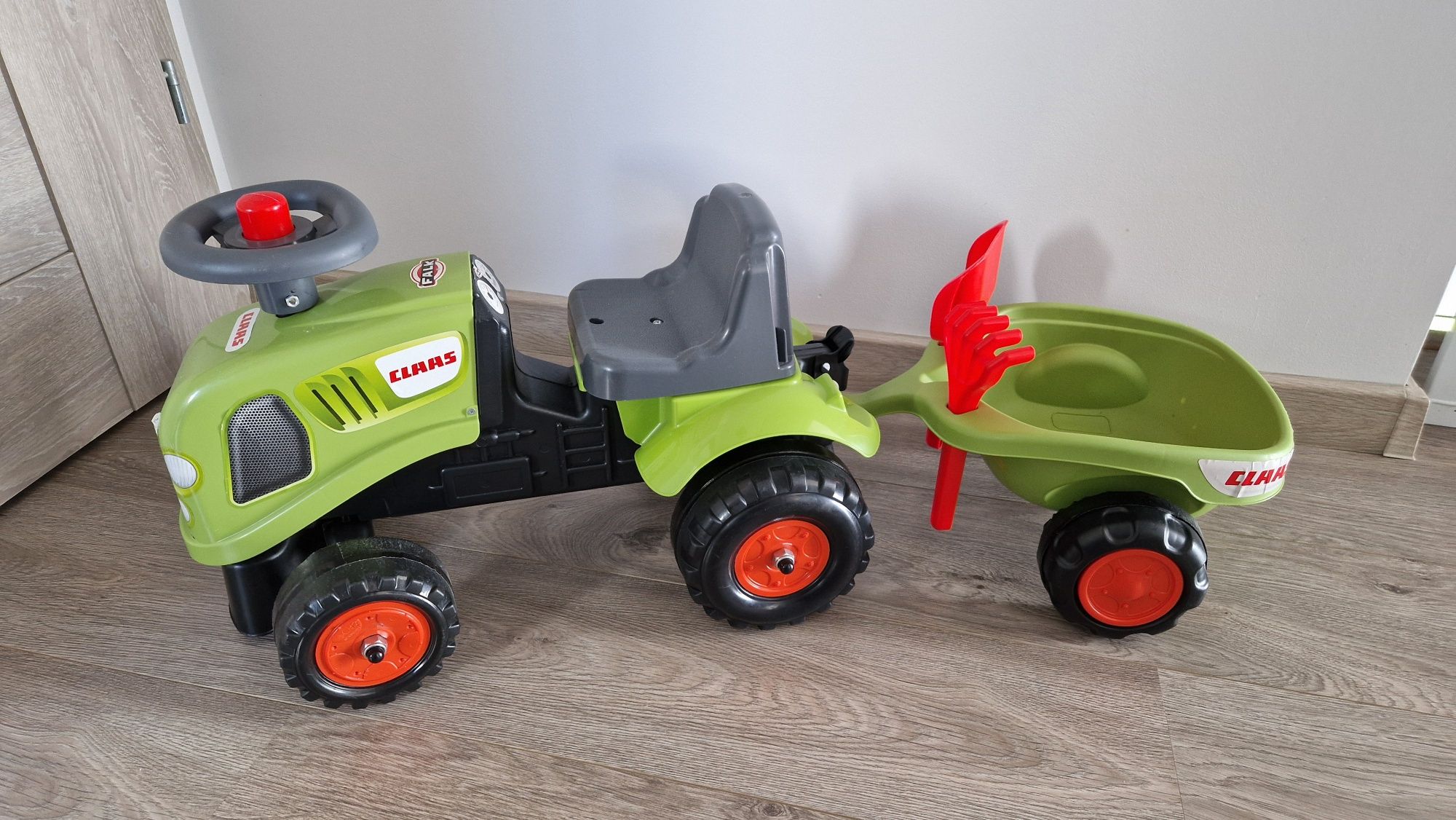 Jeździk - Traktor z przyczepką i narzędziami CLASS