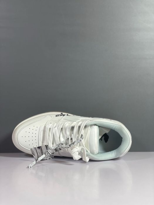 OFF-WHITE OUT OF OFFICE “FOR WALKING”