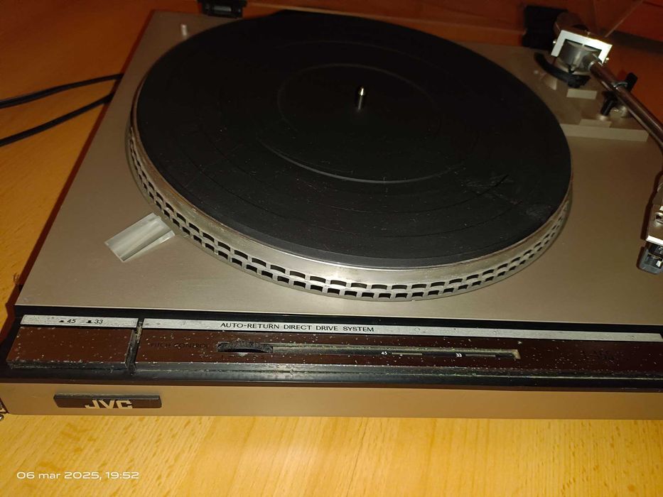 Gramofon JVC L-A55 made in Japan