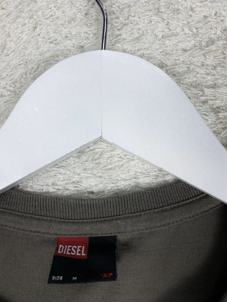 Футболка Diesel big logo nsw swoosh tech fleece