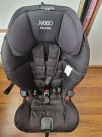 Fotelik samochodowy Axkid Kidzone  9-25kg