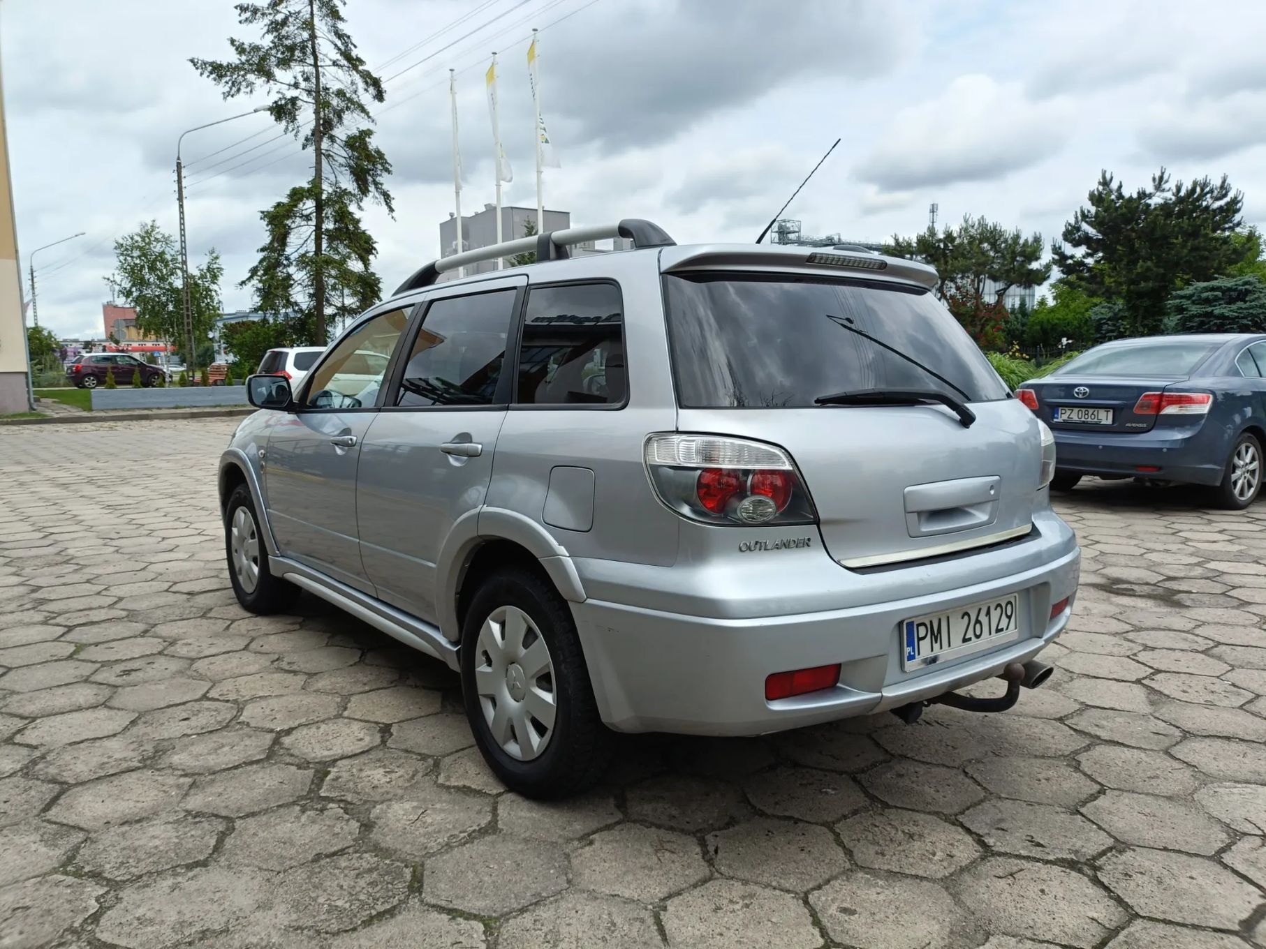 Mitsubishi Outlander 4X4 * wersja dakar* ksenon * klima