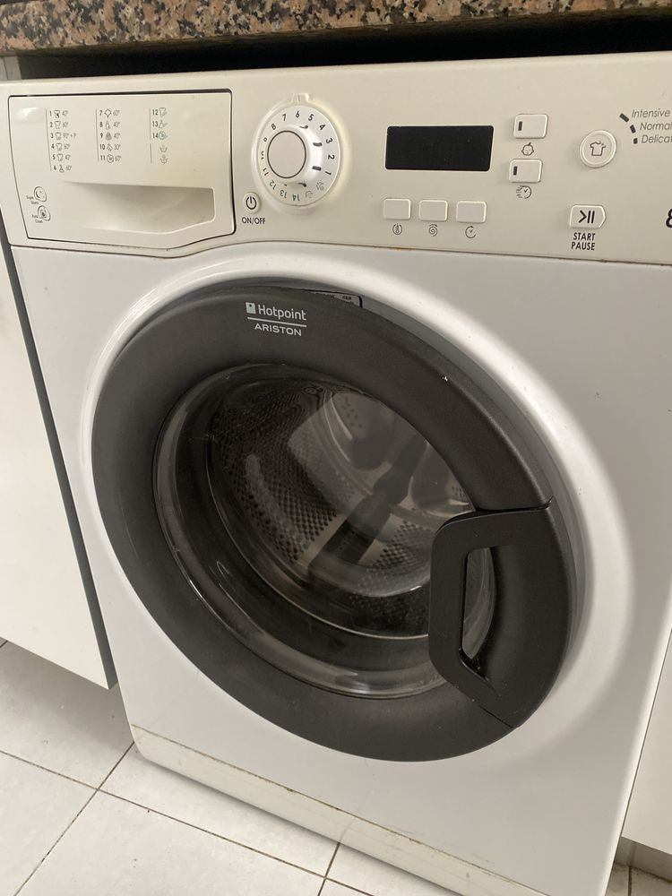 Maquina de lavar semi-nova ,vendo por motivos de mudança