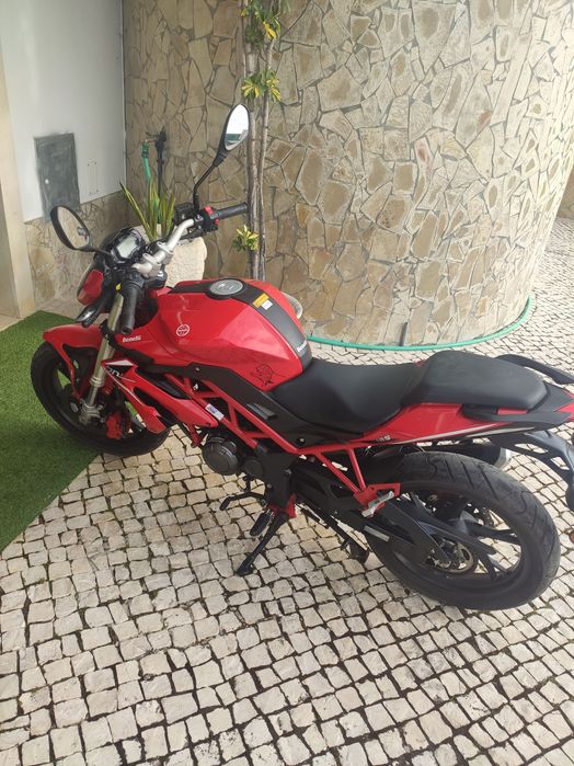 Benelli bn 125 de 2023