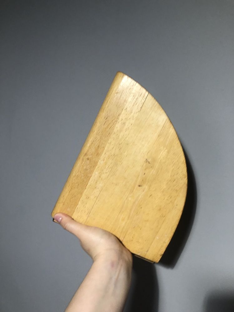 Stojak na noże drewniany