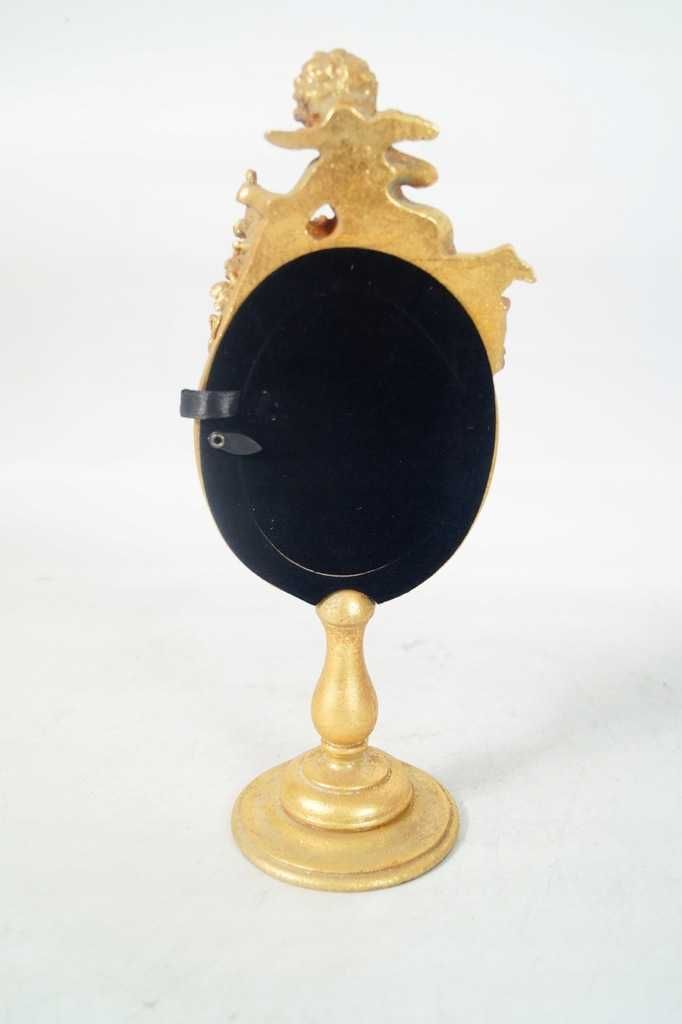 Ładna złota ramka na zdjęcie barokowa piękna