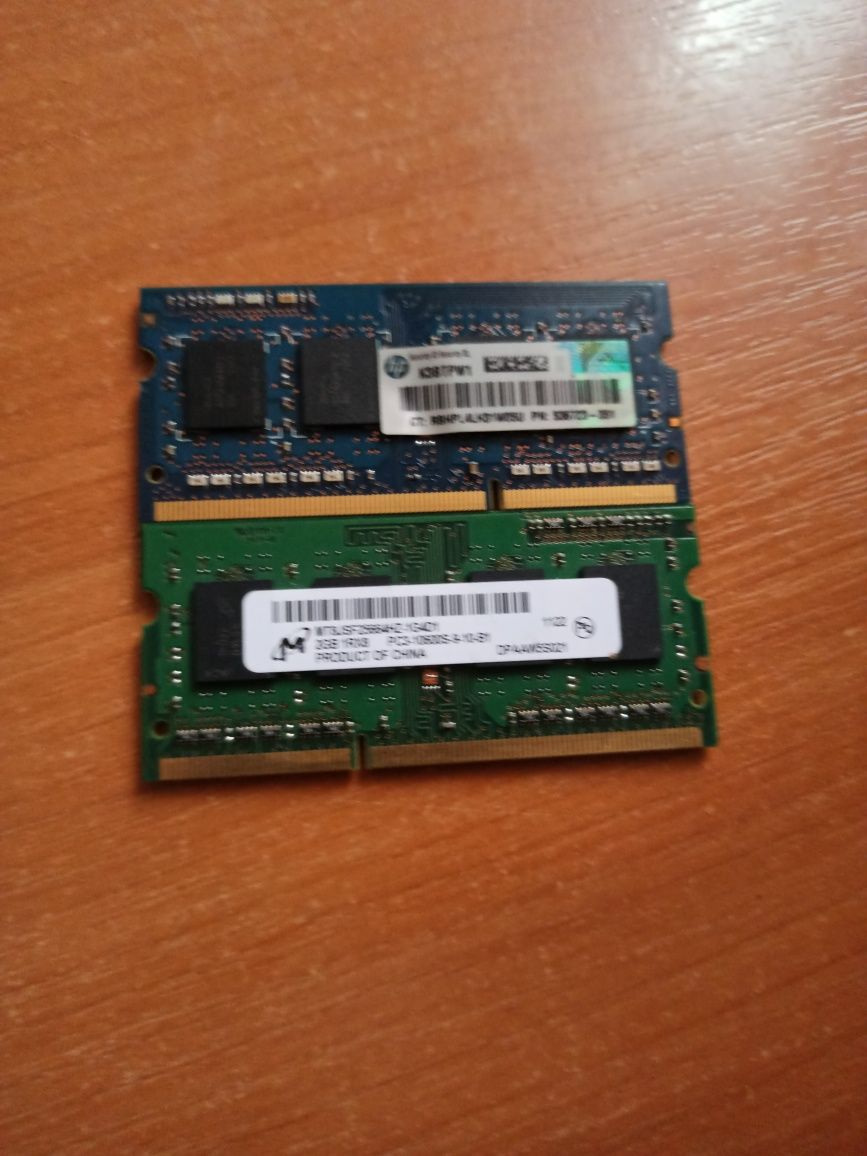 2 планки ОЗУ 2 гб DDR3 для ноутбука