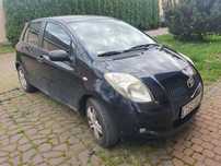 Toyota Yaris syndyk sprzeda samochód Toyota Yaris z 2006 roku