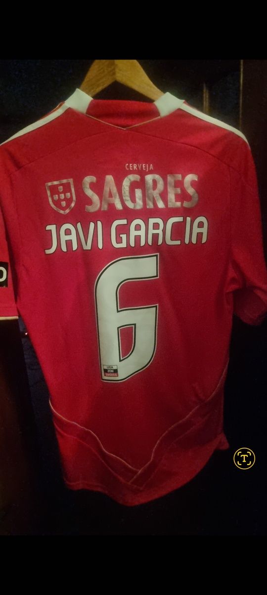 Camisola retro do benfica  do javi garcia  n 6 camisola  da liga.