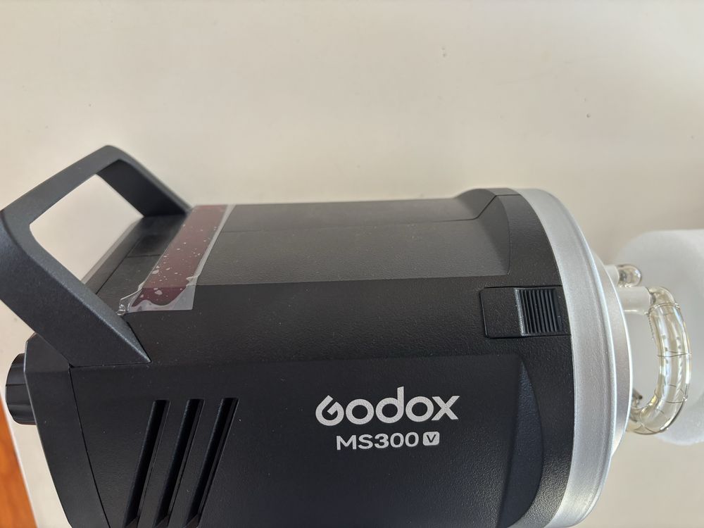 Iluminação de Estúdio Cabeça Flash Godox MS300V