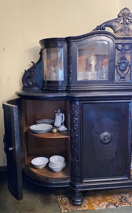 Duzy kredens dębowy przedwojenny antyk