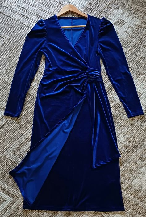 Святкова велюрова сукня