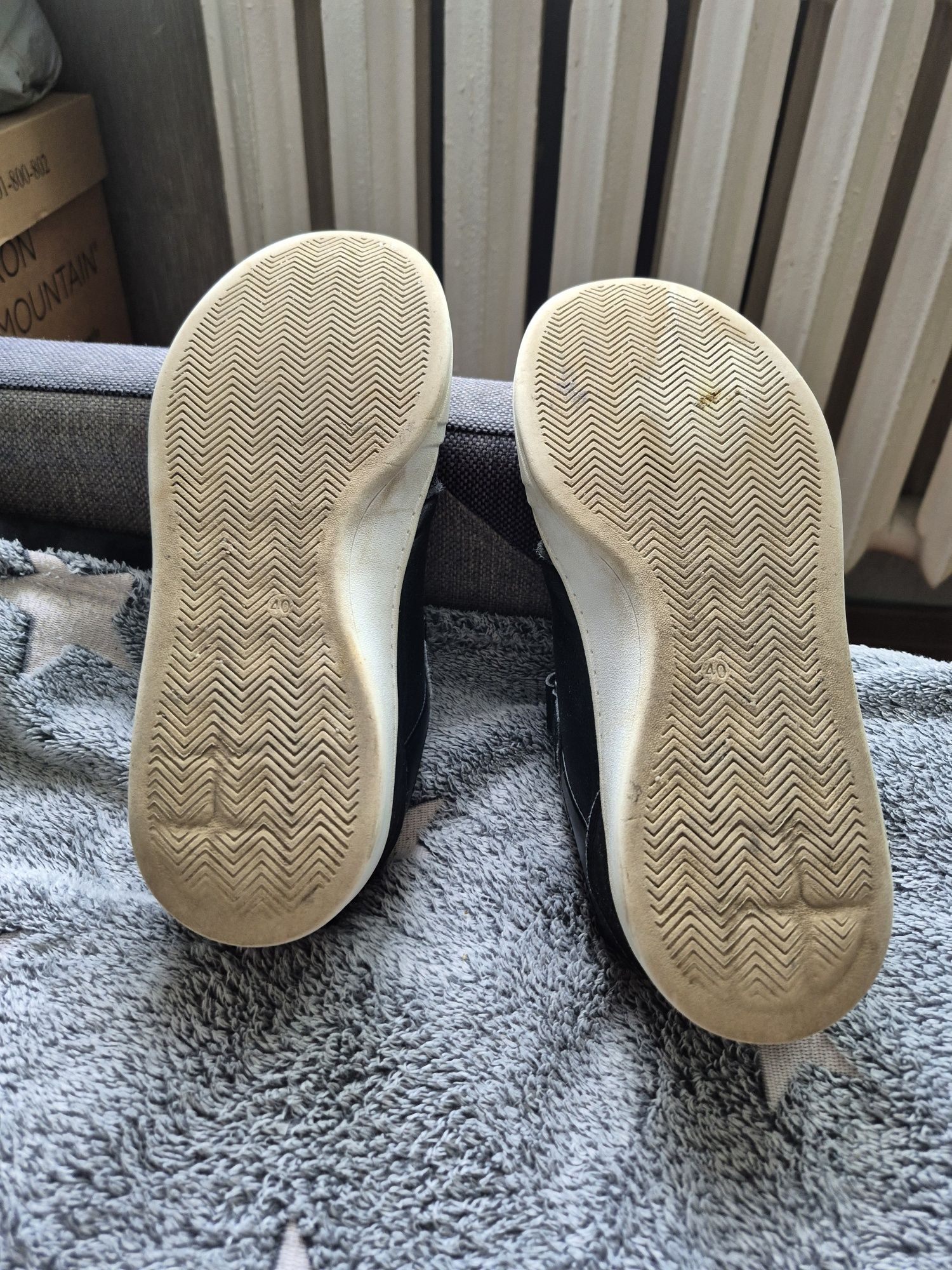Buty sportowe Vty na rzep r 40 wkł 26 cm
