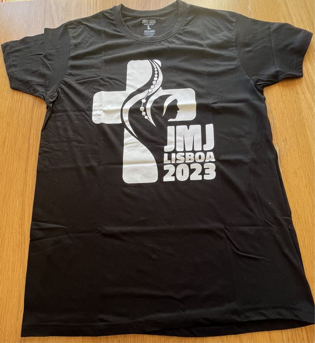 2 t-shirts + Kit Jornadas Mundiais da Juventude 2023
