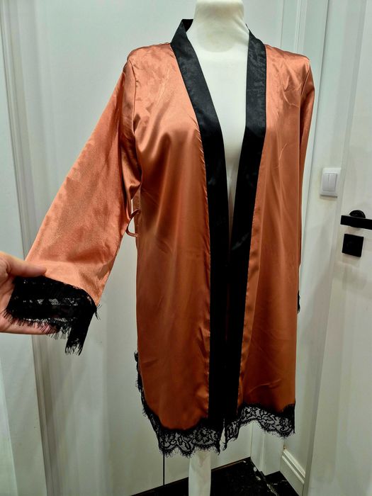 Szlafrok damski z koronką seksowny różowy coquette