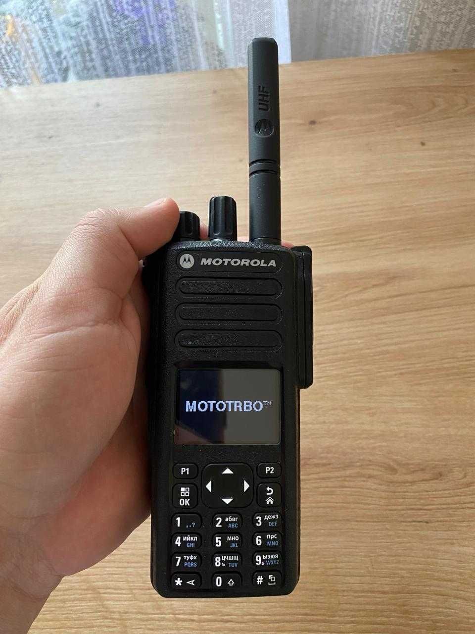 Професійна портативна рація Motorola DP 4800 UHF