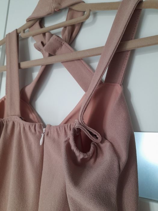 Imprezowa sukienka wesele ślub chrzest panieński okazja pudrowa