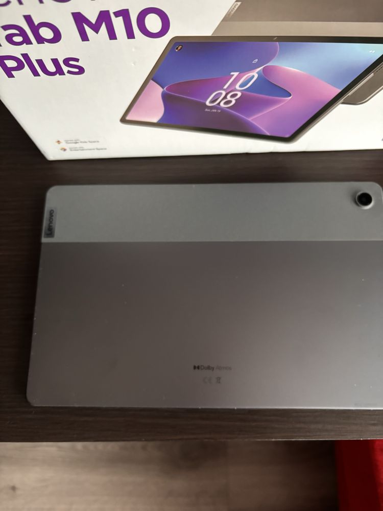 Tablet Lenovo M10 Plus 128 GB w idealnym stanie